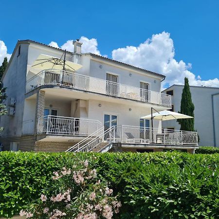 Apartments Elizabeta ドラマリ エクステリア 写真