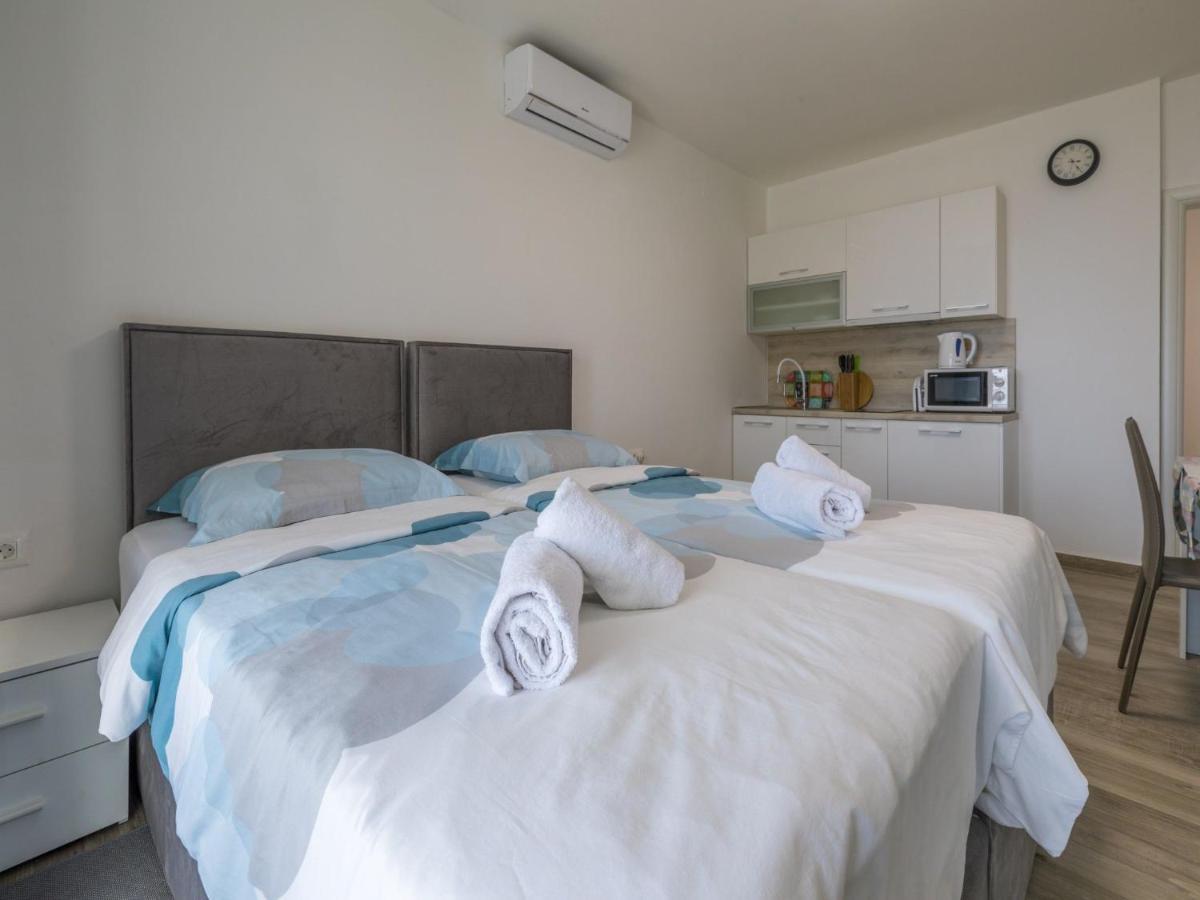 Apartments Elizabeta ドラマリ エクステリア 写真