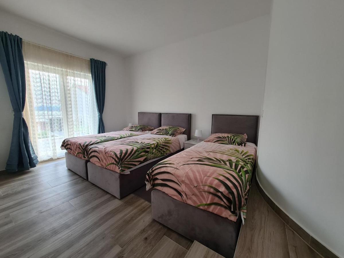 Apartments Elizabeta ドラマリ エクステリア 写真