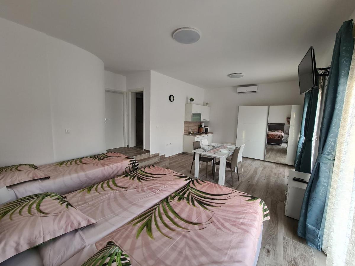 Apartments Elizabeta ドラマリ エクステリア 写真