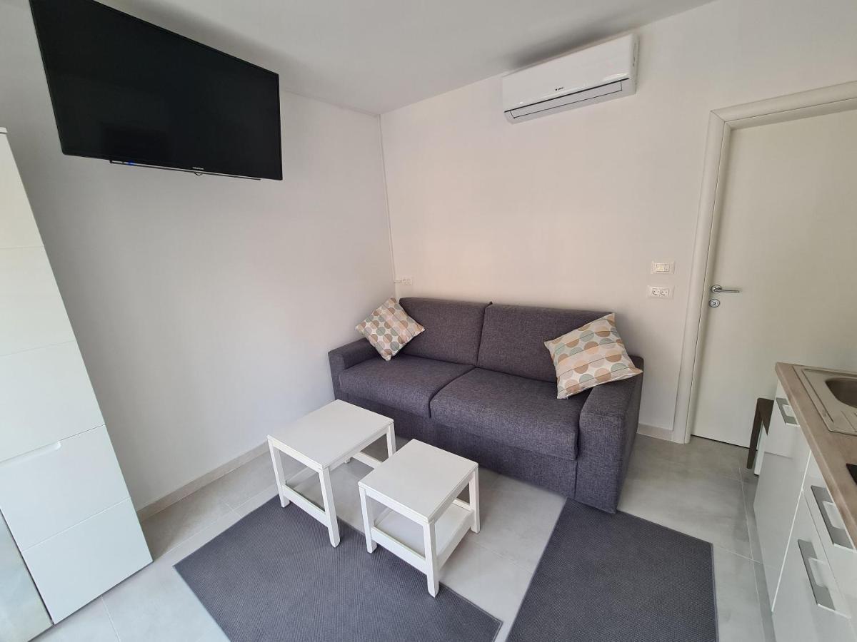 Apartments Elizabeta ドラマリ エクステリア 写真
