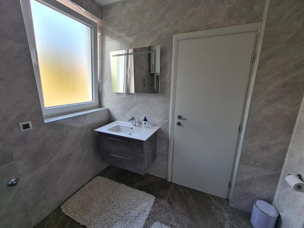 Apartments Elizabeta ドラマリ エクステリア 写真